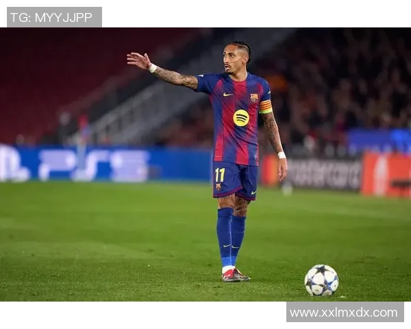 世界杯精彩对决巴萨逆转拜仁帽子戏法点燃全场激情